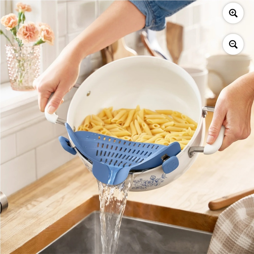 The Pioneer Woman Clip On Silicone Strainer